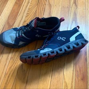 On cloud blue size 12